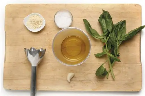 каре ягненка с соусом песто и кедровыми орешками 3