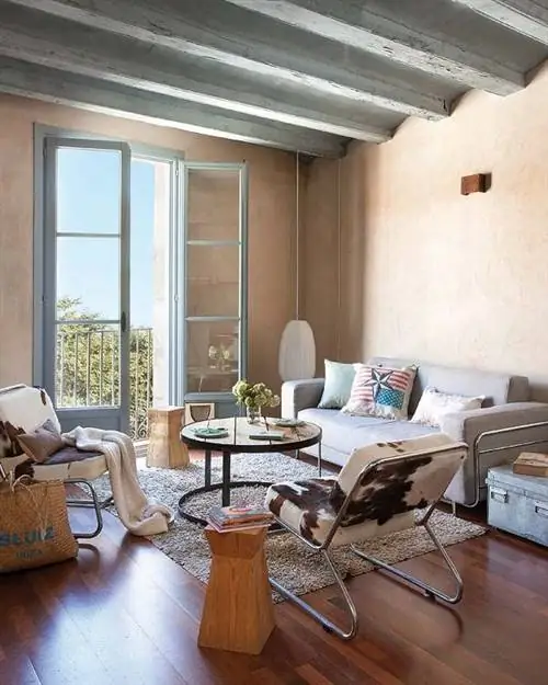 Гостиная, Комната, Дизайн интерьера, Мебель, Потолок, Здание, Недвижимость, Журнальный столик, Этаж, Деревянный настил,