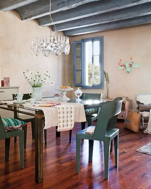 Комната, Мебель, Дизайн интерьера, Стол, Столовая, Ресторан, Недвижимость, Здание, Этаж, Потолок,