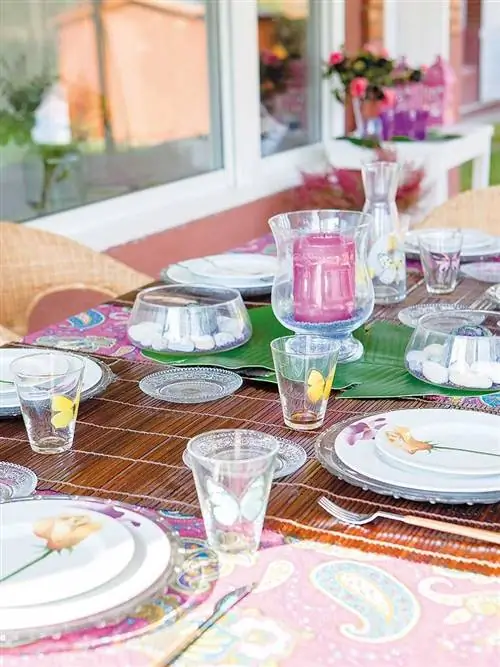 Сервировочная посуда, Питьевая посуда, Посуда, Стекло, Столовая посуда, Стол, Мебель, Постельное белье, Посуда для бара, Бокалы,