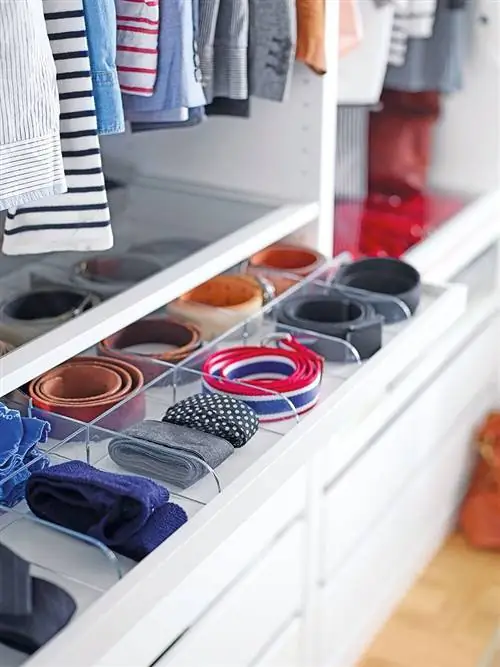 Краска, Синий электрик, Вешалка для одежды, Коллекция, Гардероб, Краснодеревщик, Пластик, Стеллажи, Деревянные полы,