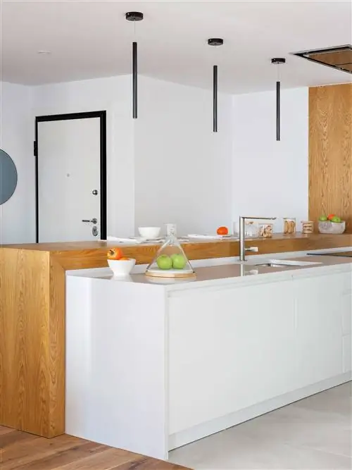 Комната, кухня, столешница, мебель, дизайн интерьера, краснодеревщик, недвижимость, пол, потолок, кухонная плита,