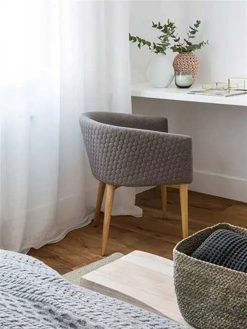 Товар, Мебель, Комната, Этаж, Дизайн интерьера, Стул, Стол, Плитка, Пол, Бежевый,