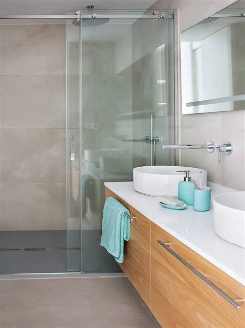 Ванная, Комната, Недвижимость, Плитка, Кран, Бирюза, Пол, Дизайн интерьера, Архитектура, Стена,