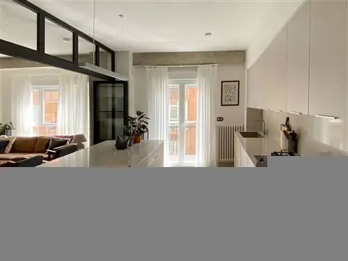 открытая кухня с центральным островом