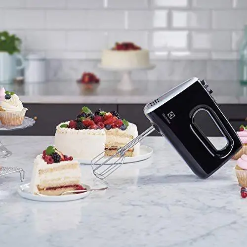 Блендер Electrolux EHM3310