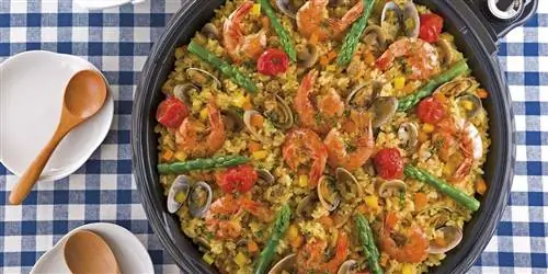 Блюдо дня: Паэлья из морепродуктов со спаржей