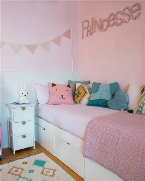 детская спальня в розовых тонах