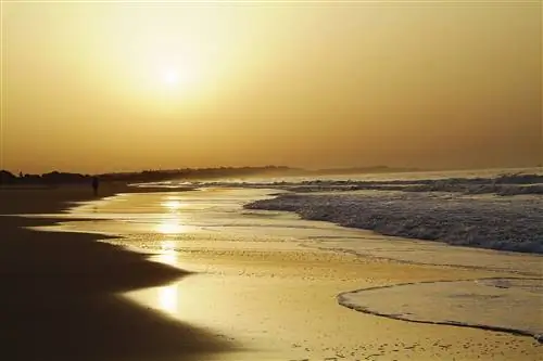 лучшие закаты в испании в автодоме и на пляже кемпера ван уэльва