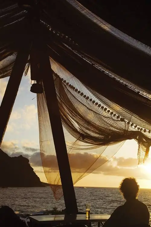 лучшие закаты в испании в автодоме и кемпере ван лас аренас на пляже тенерифе