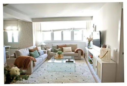 квартира в мадриде с ремонтом гостиной в светлых тонах