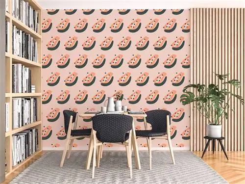 столовая с графическими обоями в розовых тонах