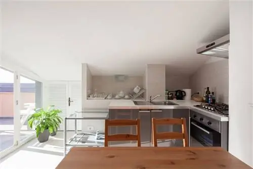 лука кино pixar апартаменты airbnb чинкве-терре италия