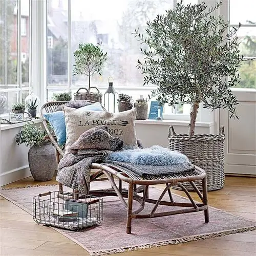 уголок для чтения с шезлонгом из стекловолокна