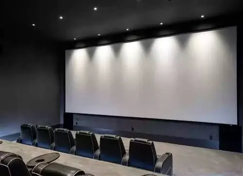 Дженнифер Лопес и Бен Аффлек ищут дом в кинотеатре Лос-Анджелеса