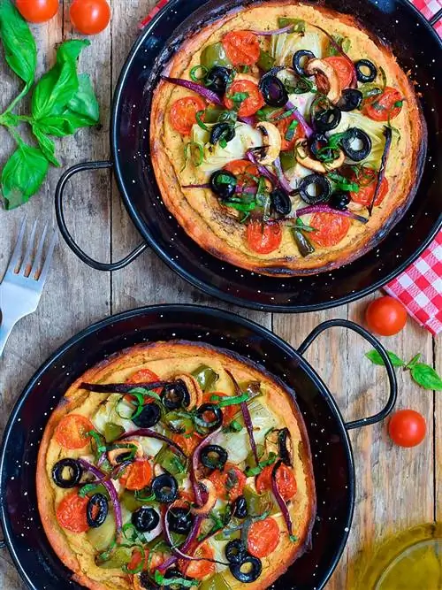 пиццы с нутовой мукой и хумусом