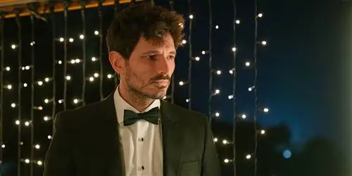 Шаг Андреса Веленкозо в Лондоне, минималистичный и очень яркий