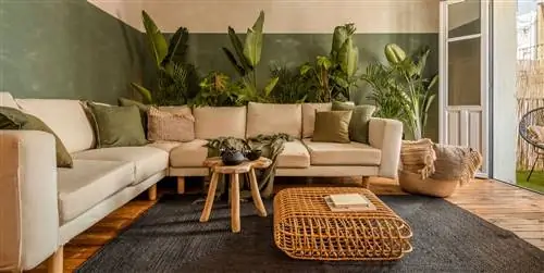 Если вам нравится декор в стиле джунглей, вы захотите жить в этой квартире с растениями