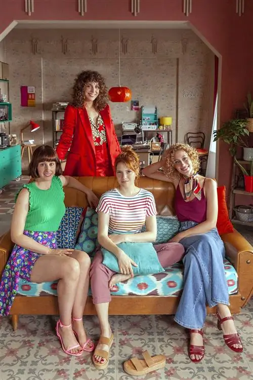 валерия, телесериал, снятый в квартире с винтажной атмосферой