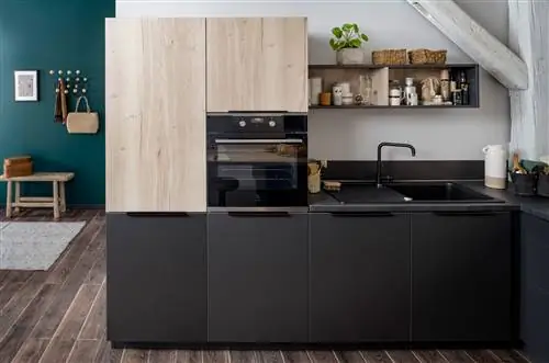 открытая кухня в индустриальном стиле