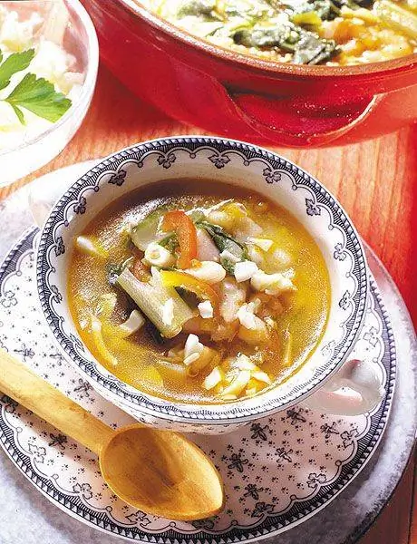 белая фасоль с мангольдом