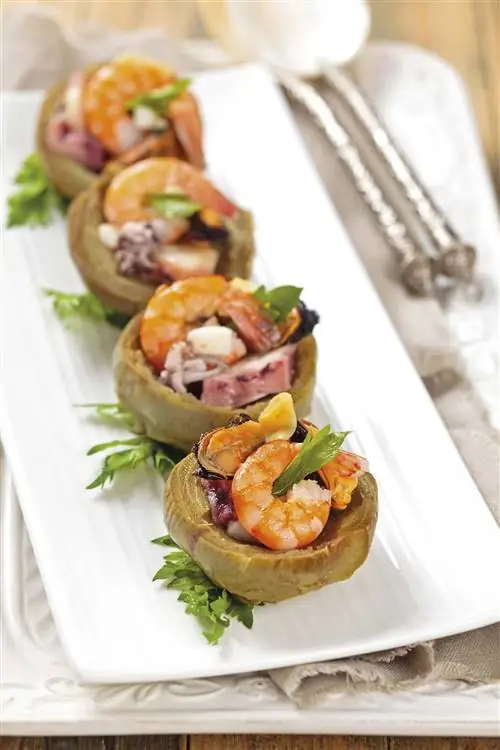 артишоки, фаршированные осьминогом и морепродуктами