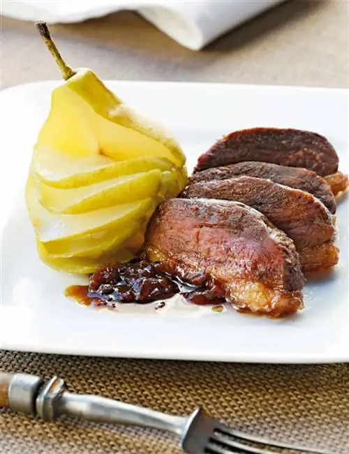 утка с грушами