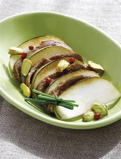 утиная грудка с фруктами