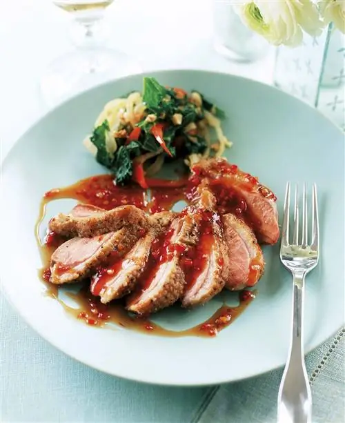 утиная грудка со сладким соусом чили