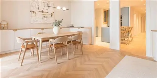 Теплая и светлая квартира в модернистском доме в Барселоне