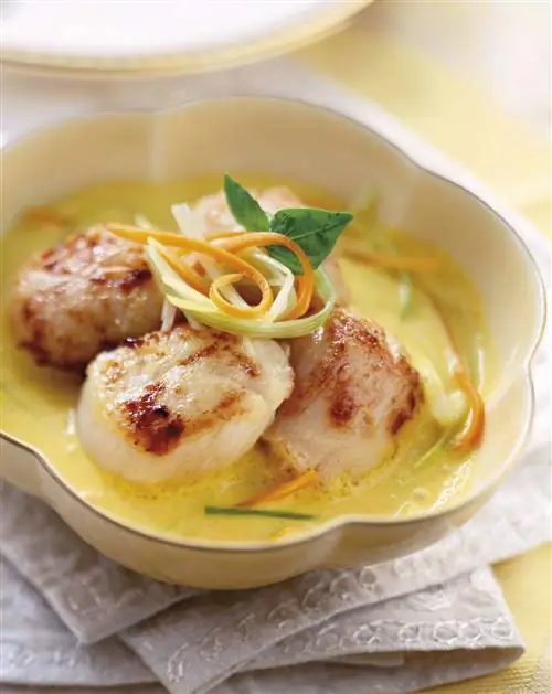 гребешки на морковном креме