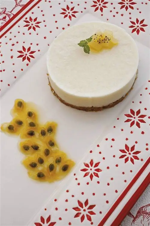 чизкейк, ананас и маракуйя