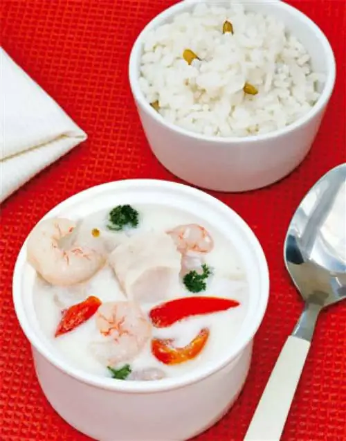 морепродукты и кокосовое карри
