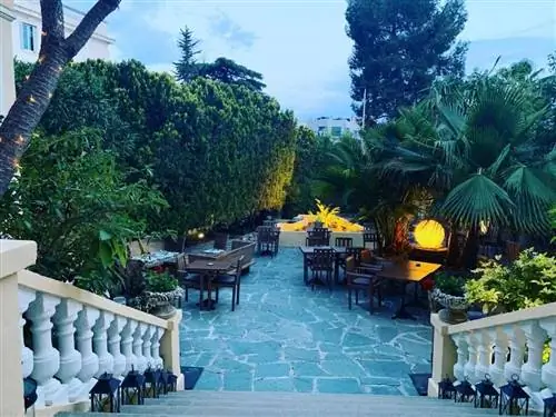 отель александра на голубом берегу