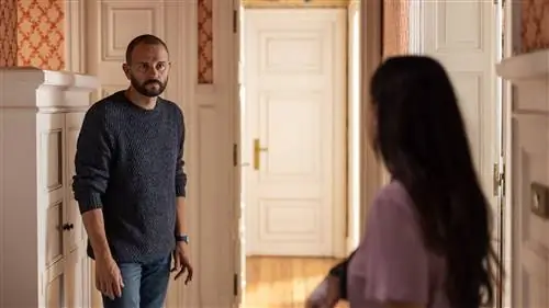 Интим сериал netflix снимали в Бильбао