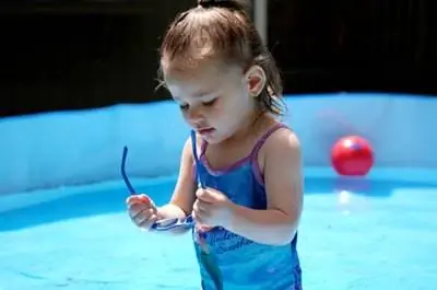 Как обернуть наземный бассейн термоусадочной пленкой