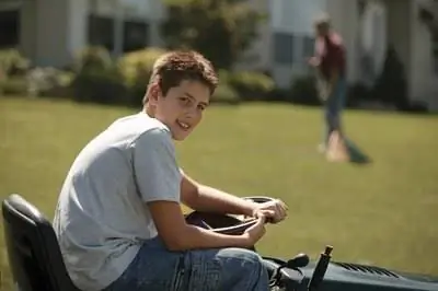 Как настроить деки самоходной газонокосилки Poulan