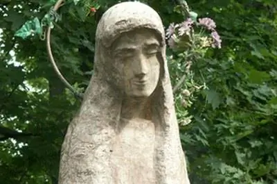 Как сделать бетонную садовую статую