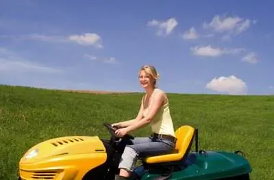 Лезвия John Deere L120 не включаются