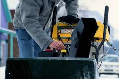 Мой снегоочиститель Troy Bilt заглох & Не запускается