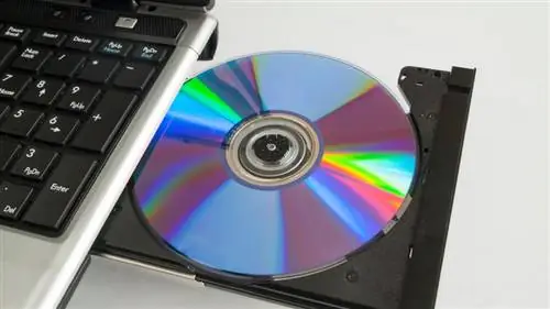 CD-ROM в приводе компакт-дисков ноутбука. CD-ROM в приводе компакт-дисков ноутбука.