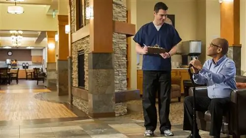 Что такое страхование на случай длительного ухода и нужно ли оно вам?