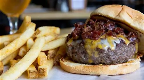 Гораздо больше растений потребляется благодаря мясоедам, а не вегетарианцам