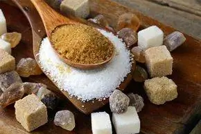 коричневый и белый сахар