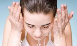 Стоит ли использовать гликолевый гель для умывания?