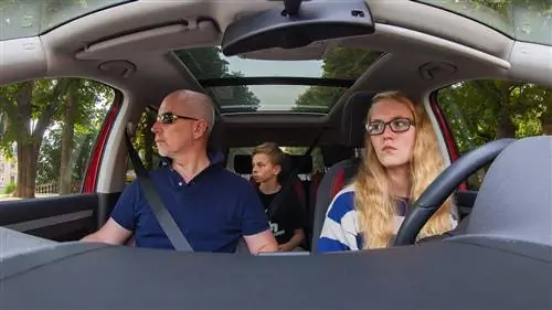 Закон Техаса позволит родителям сдавать экзамен по вождению подростка