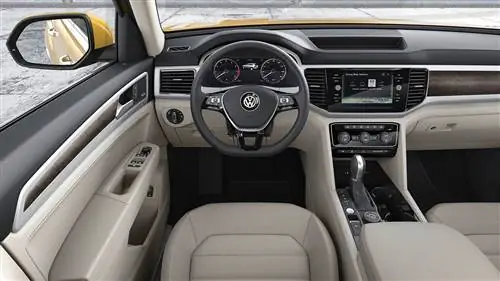 Автомобильные подстаканники вышли из-под контроля