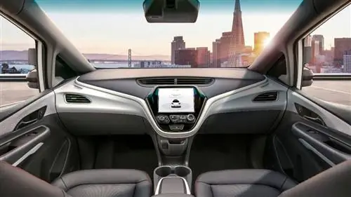 Автомобиль GM без руля и педалей