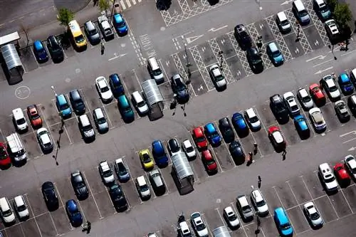 журнал парковки, автомобили на стоянке