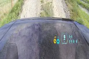 Капот-невидимка Land Rover в действии Капот-невидимка Land Rover в действии
